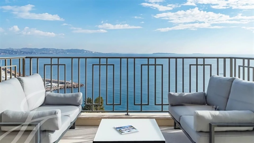 Prachtig eigentijds huis met uitzicht op de zee
