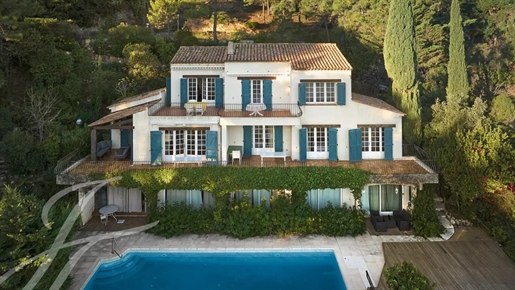 Provencal house with panoramic sea view