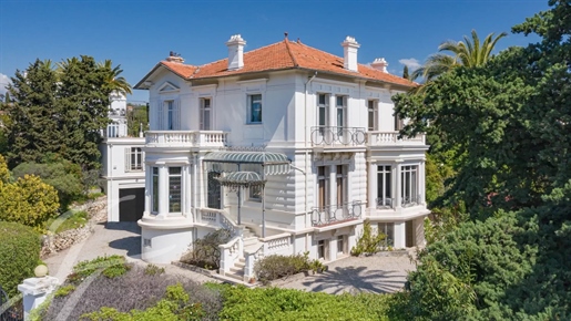 Cannes nearby the center Outstanding Mansion from the 19th century