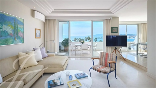 Cannes Croisette magnificent penthouse with gorgeous sea view