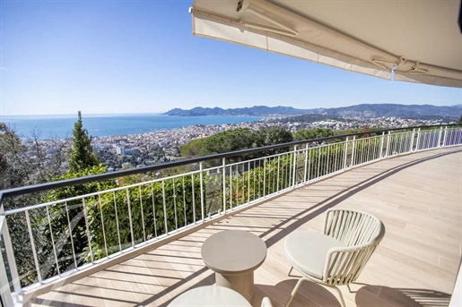Height of Cannes Enchanting sea view splendid 2-bedroom flat