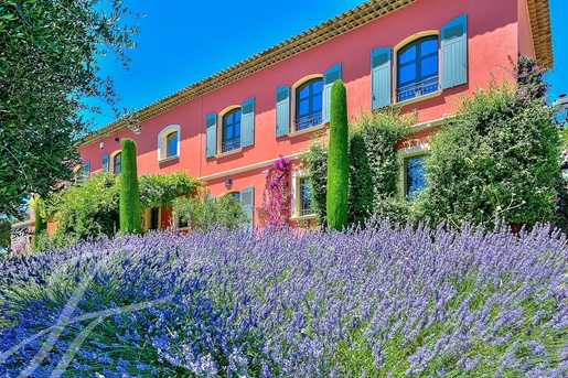 Mougins - Belle ambiance Provençale et vue panoramique