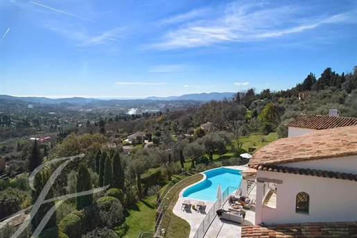 Magnificent provencal villa, a masterpiece of renovation, with breathtaking panoramic sea views