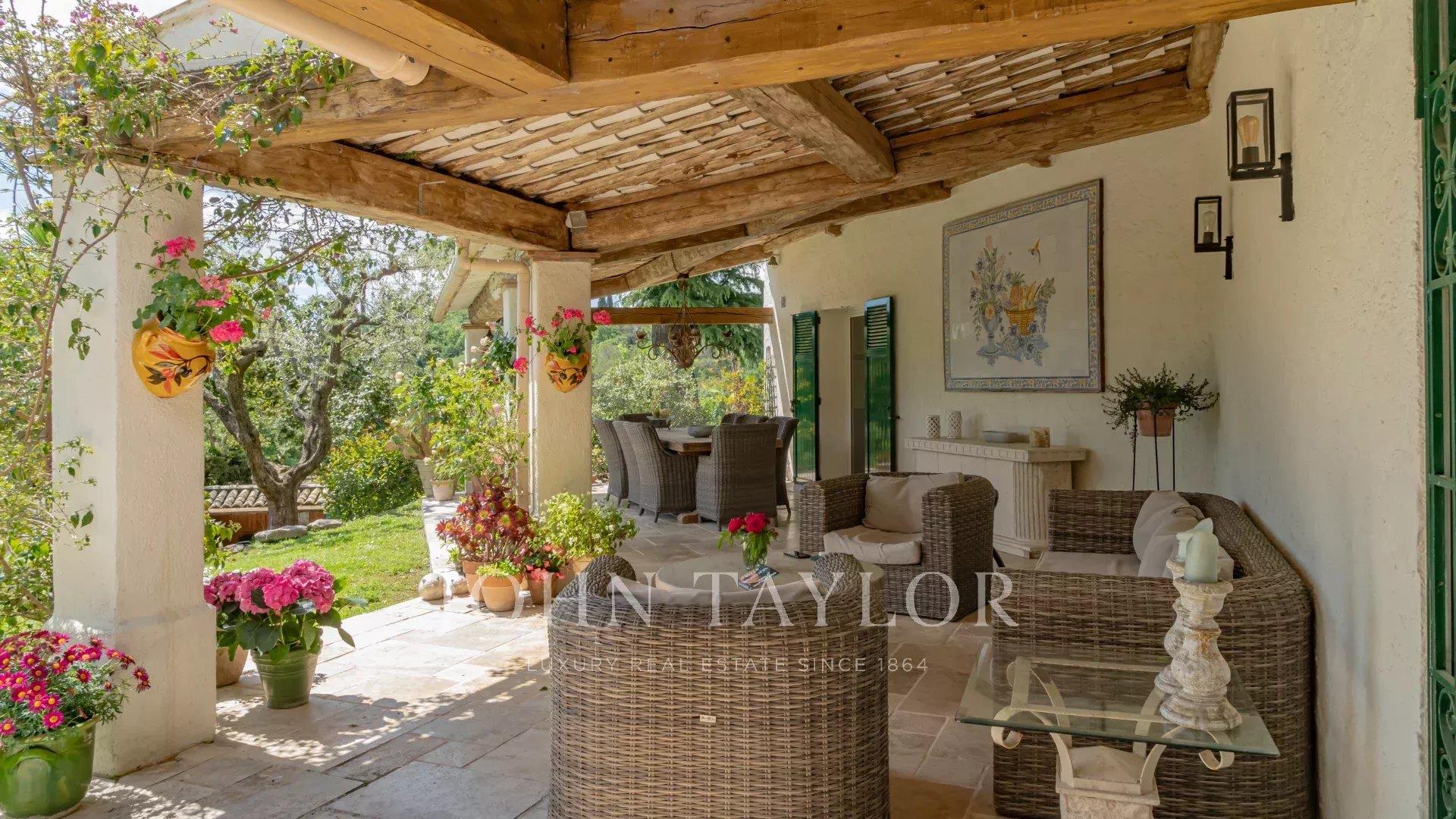 Compra: Vivenda (06650)
