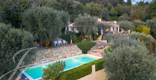 Charming Provencal-style villa with panoramic sea view