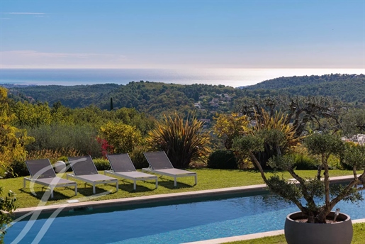 Weelderige Provençaalse chique villa met uitzicht op zee, grote garage