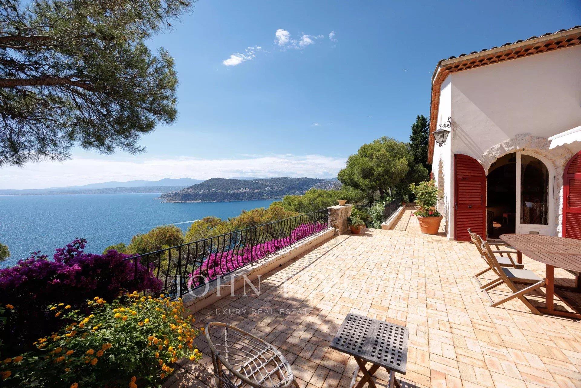 Lado Oeste De Cap-Ferrat