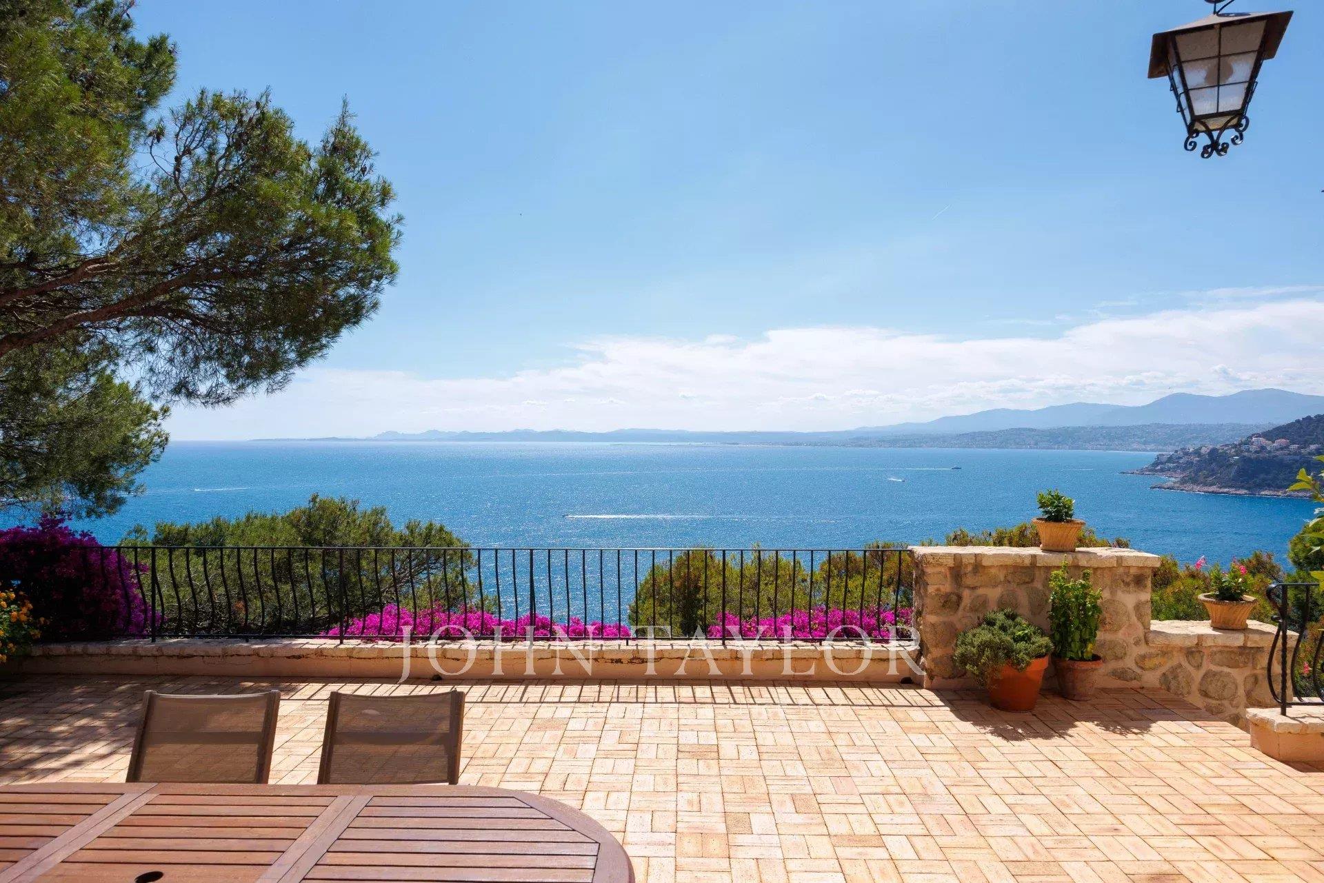 Lado Oeste De Cap-Ferrat