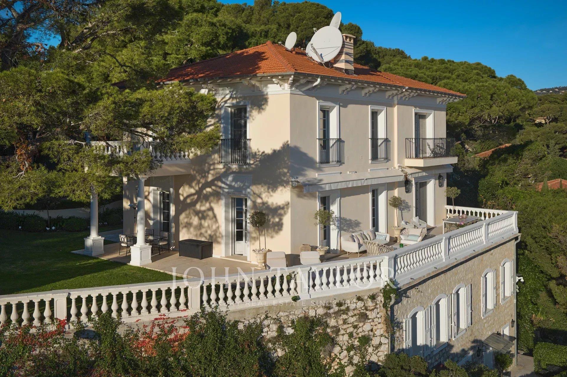 Villa de arquitectura clásica