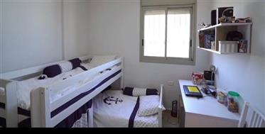 Geweldig appartement, in een nieuw boetiekgebouw, 125M², in Netanya