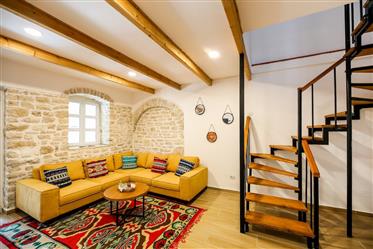 Steinhaus mit Meerblick komplett renoviert