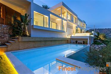 #Außergewöhnliche #Luxusvilla con #Meerblick en la mejor zona residencial de #Costa #den #Blanes
