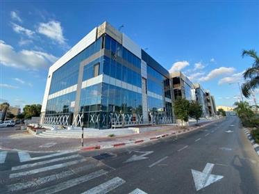 Uusi ja arvostettu toimisto vuokrattavana Rishon Lezion
