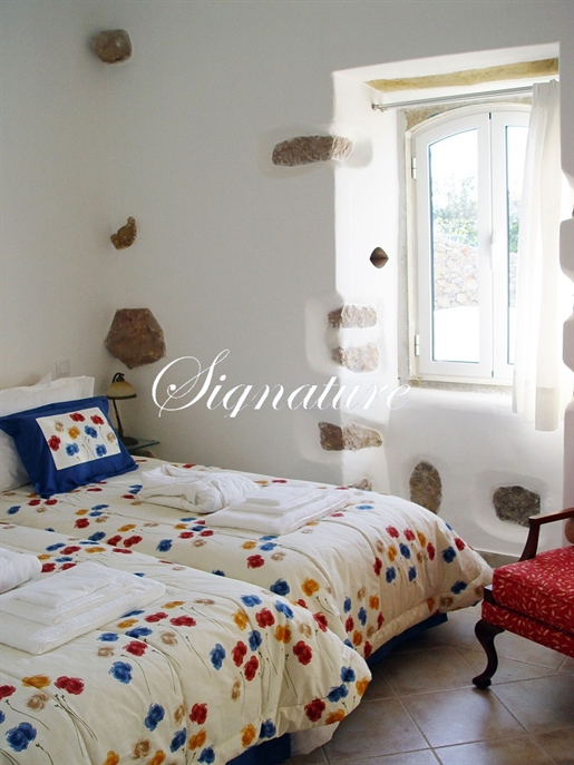 Real Opportunity Superbly renovated 4 bedroom Quinta in Sao Bras de Alportel on a lovely flat plot o