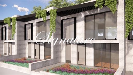 Novo: Condomínio privado em Santa Barbara de Nexe em um lote: área de construção aprovada 4494 m2, 1