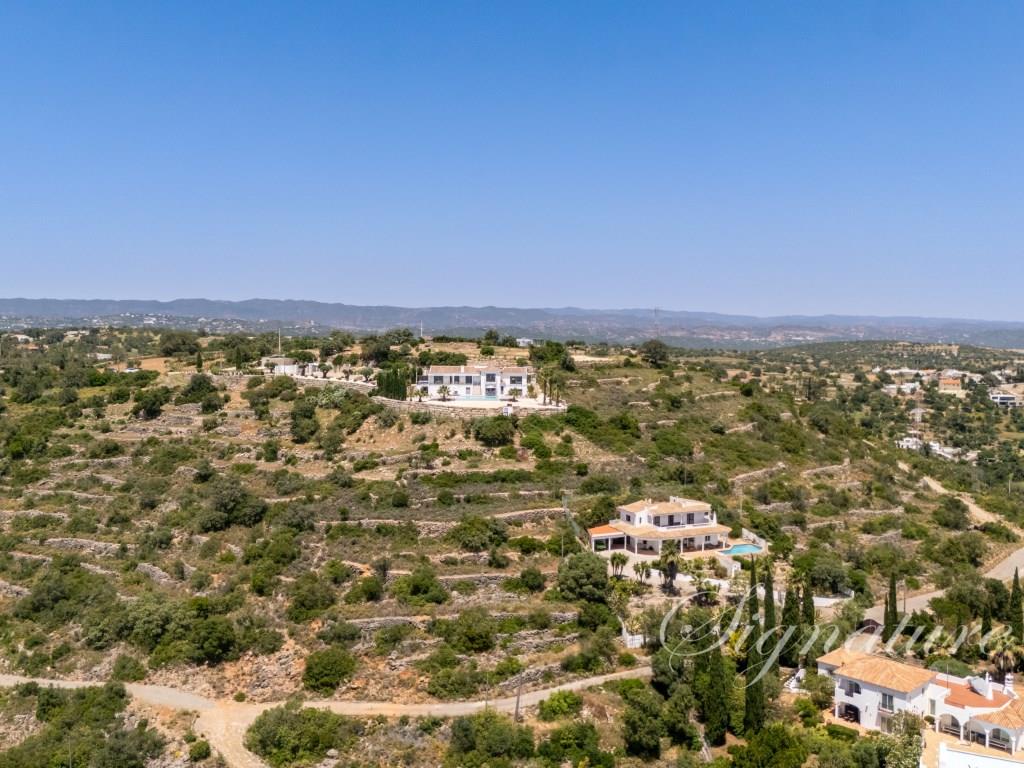 Stunning contemporary villa with fantastic seaviews in Estoi