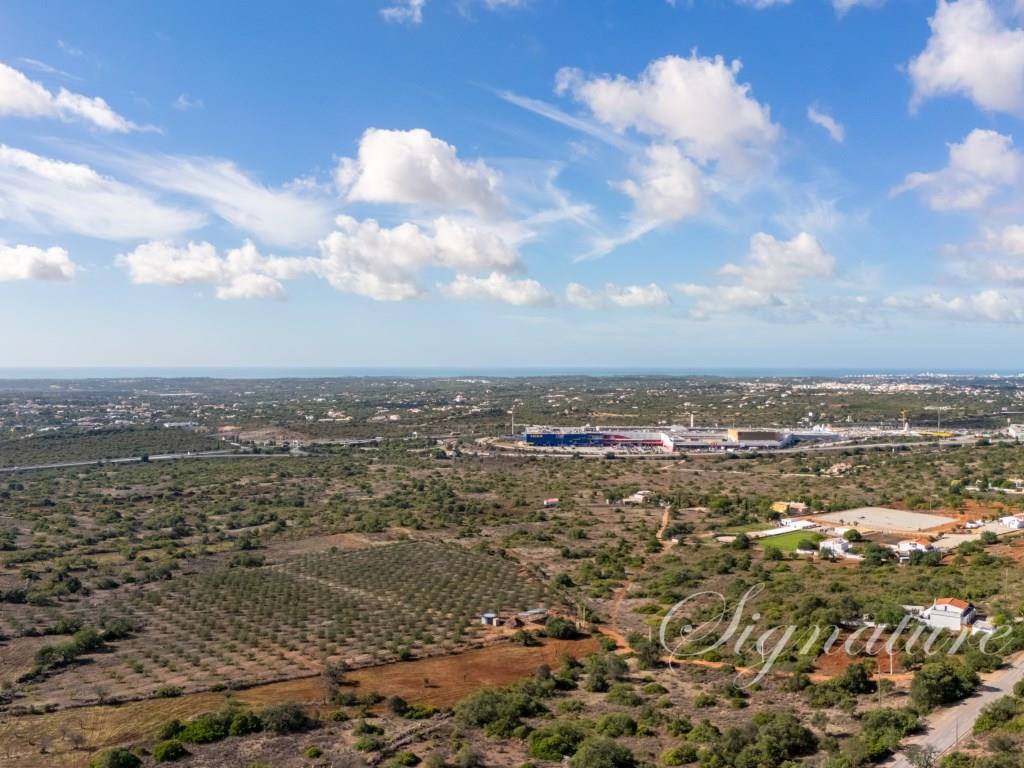 Stunning 3-Bedroom Villa with Pool and Breathtaking Sea Views in Santa Barbara de Nexe