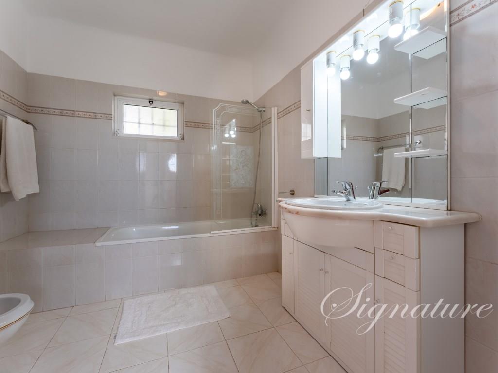 Stunning 3-Bedroom Villa with Pool and Breathtaking Sea Views in Santa Barbara de Nexe