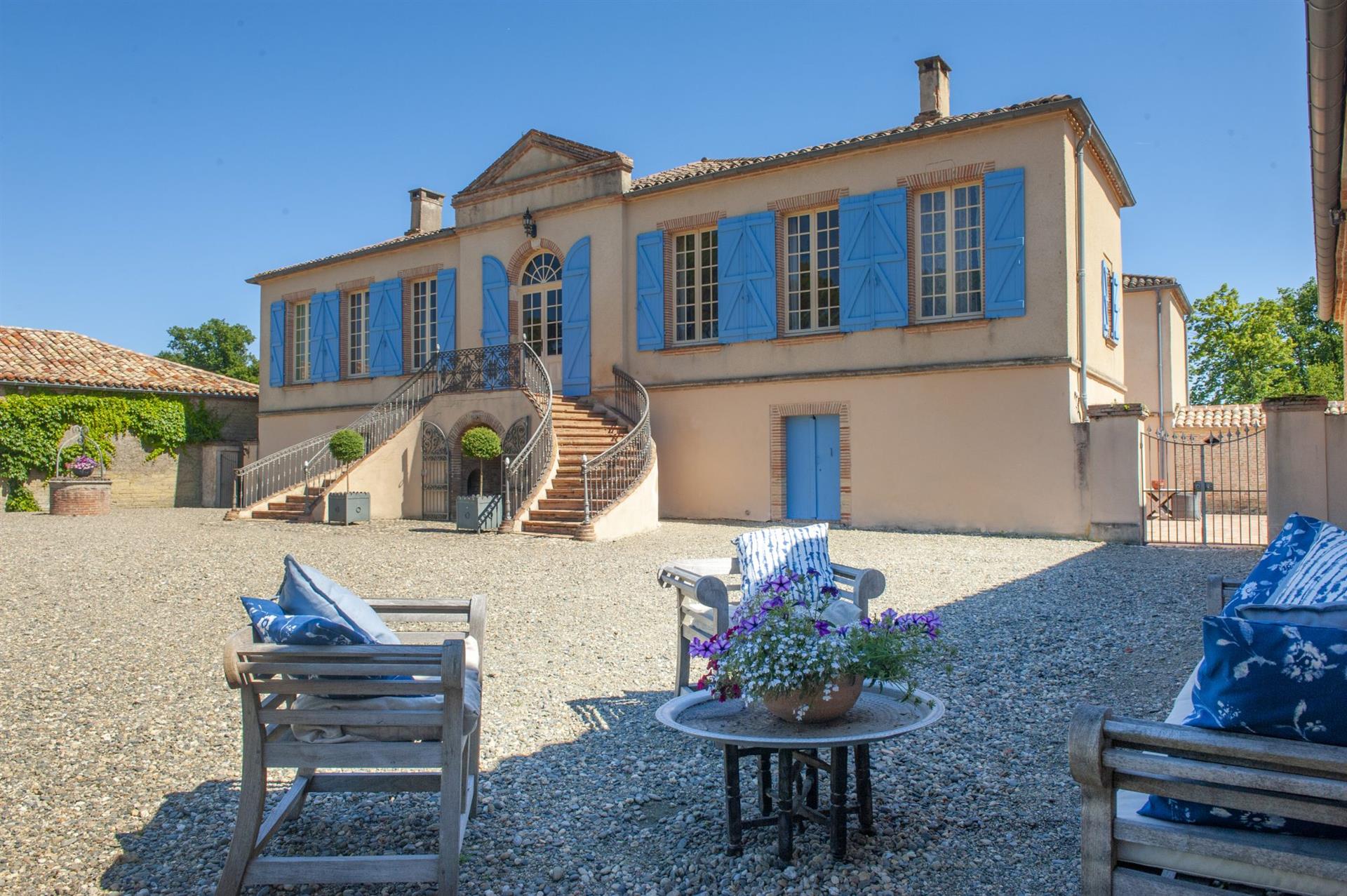 Prestigious Property with Manor, Lake, and Woods