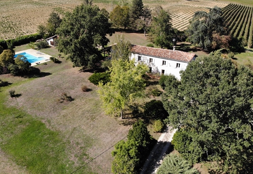 A lovely country Property close to Condom with 2 ha and Pool