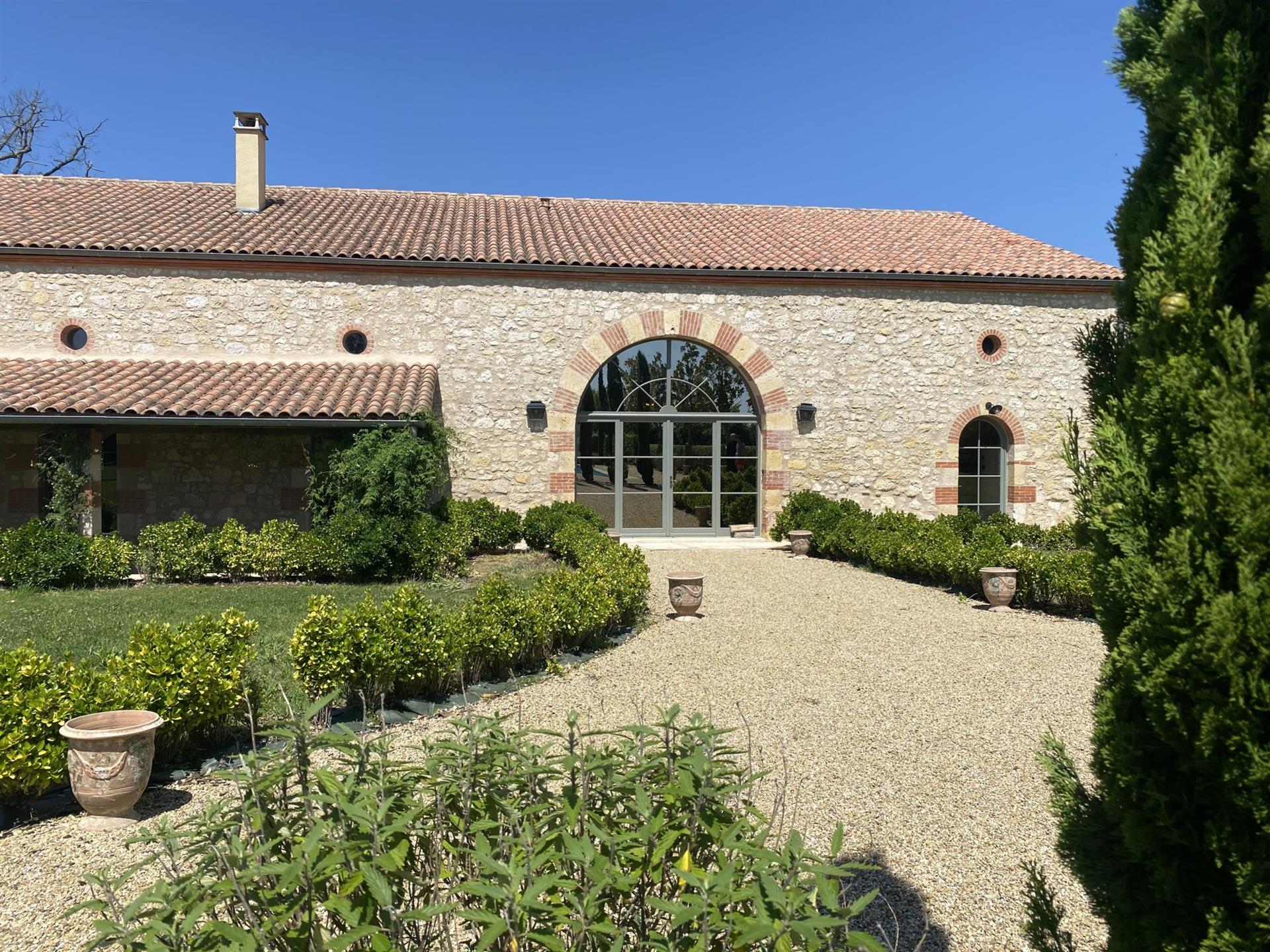 Elegance, Space and Comfort in a Renovated Former Winery