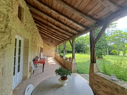 Charming Cottage with 1.5 hectares and Views All Around