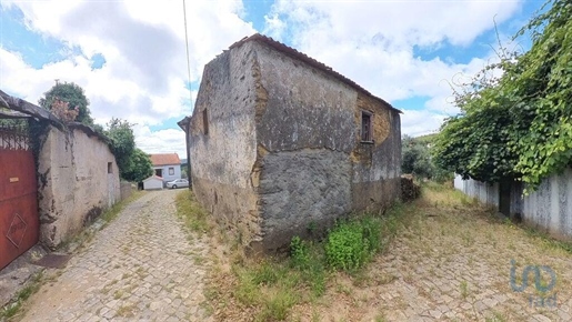 Casa / Villa em Castanheira de Pêra e Coentral de 44,00 m²