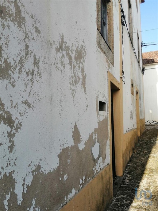 House in Castelo Branco with 48,00 m²