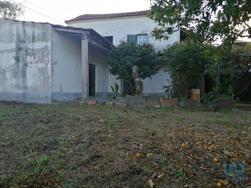 Village house with 2 Rooms in Castelo Branco with 219,00 m²