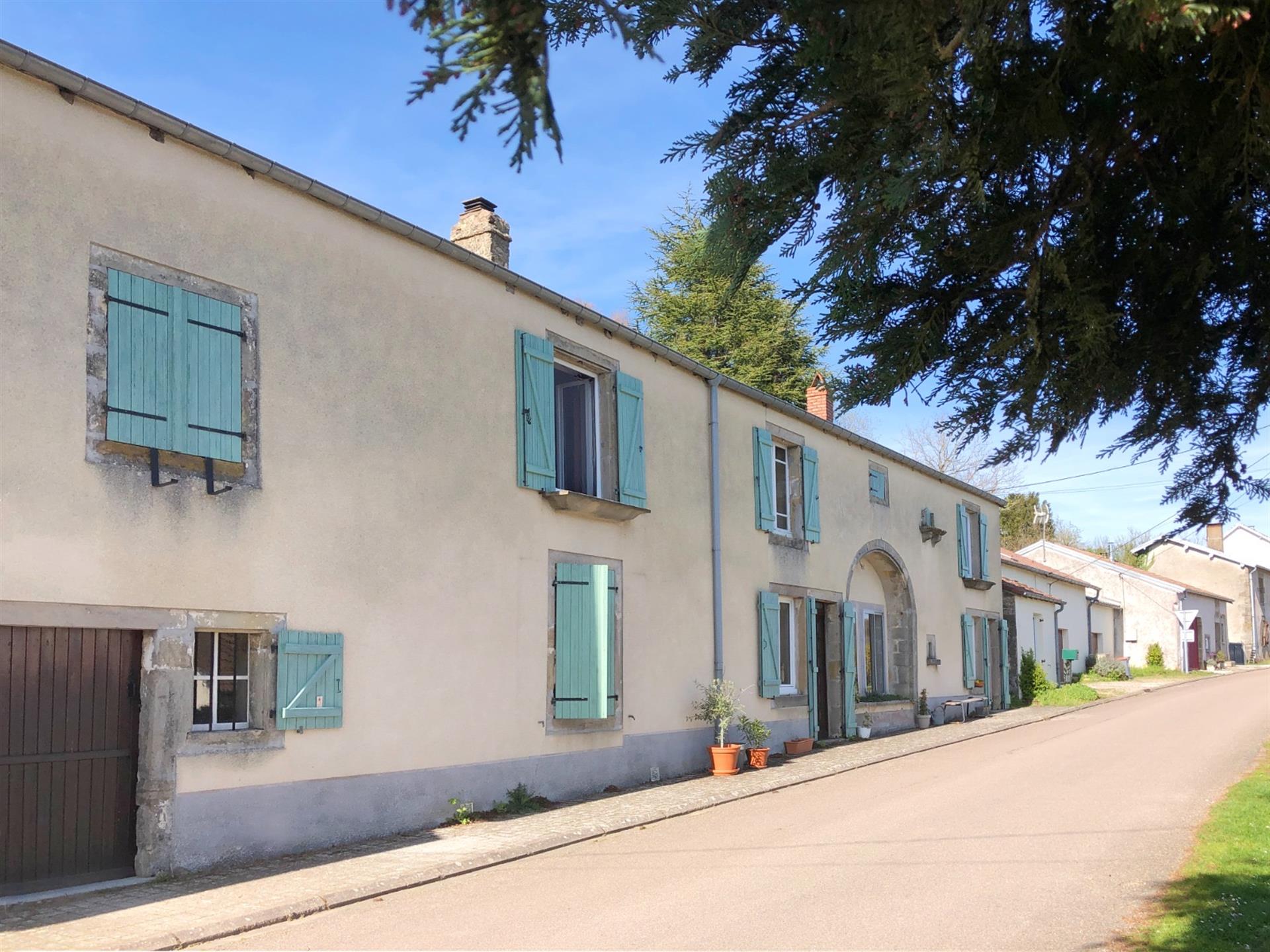 Grande maison Haute Marne, sans se déplacer dans les emplois 