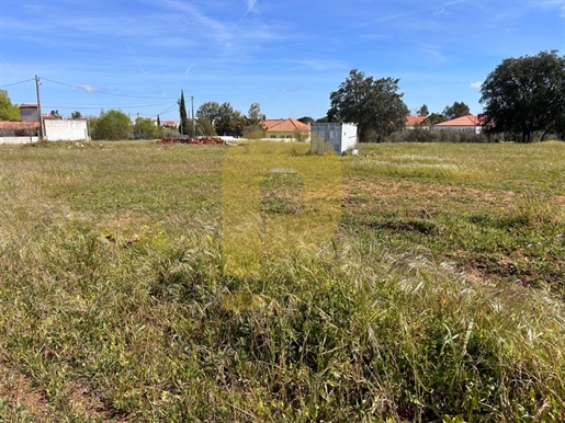 Land for Construction in a Privileged Residential Area of Évora