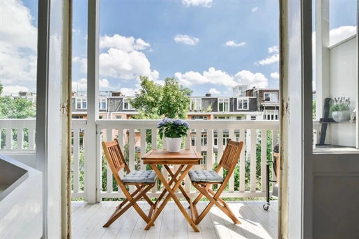Bel Appartement T3 Avec Terrasse + Balcon à Suresnes – 9 Minutes À Pied Du Centre-Ville & Du Tramway