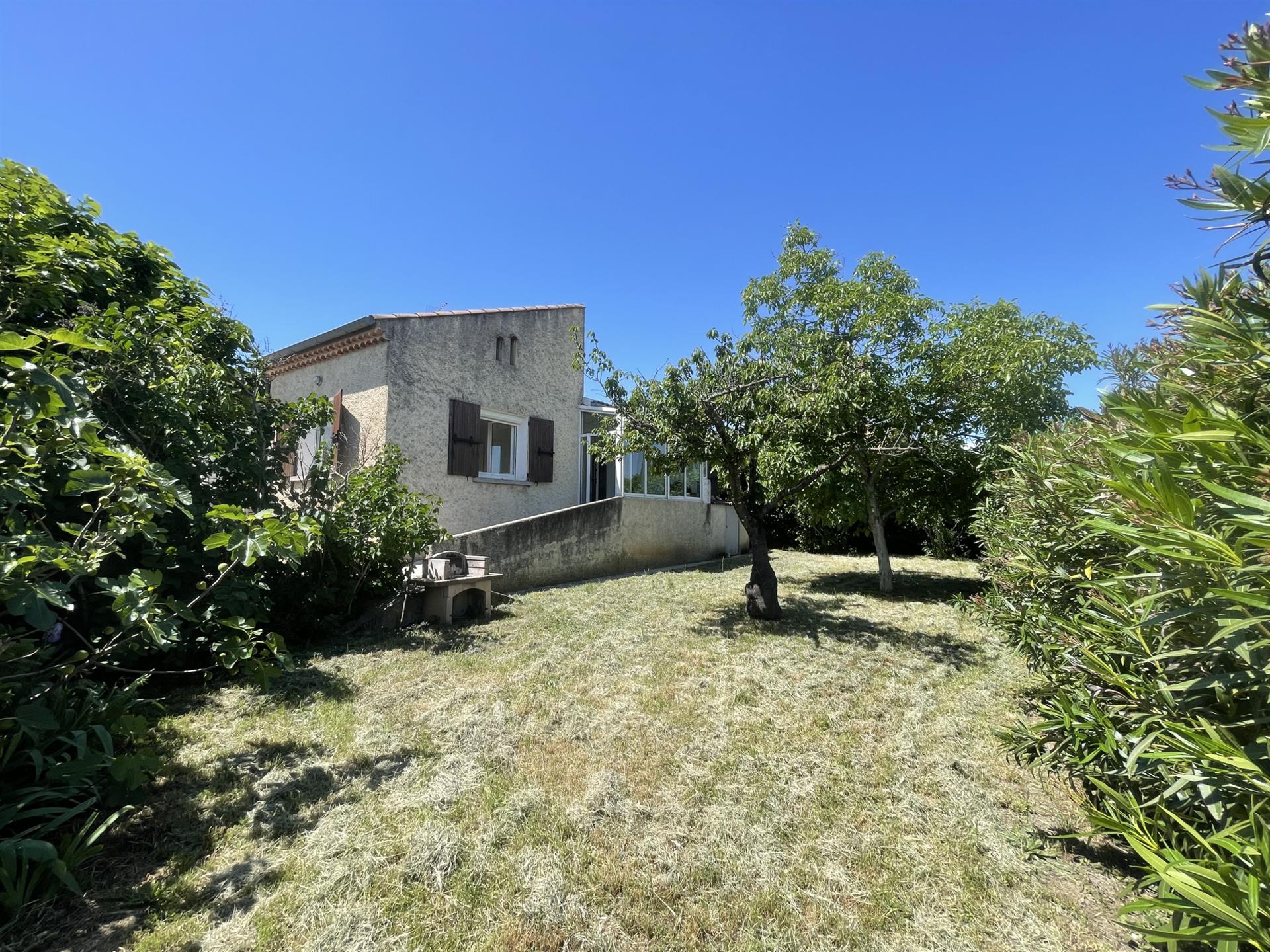 Villa de plain-pied à Pont-Saint-Esprit - Calme et confort