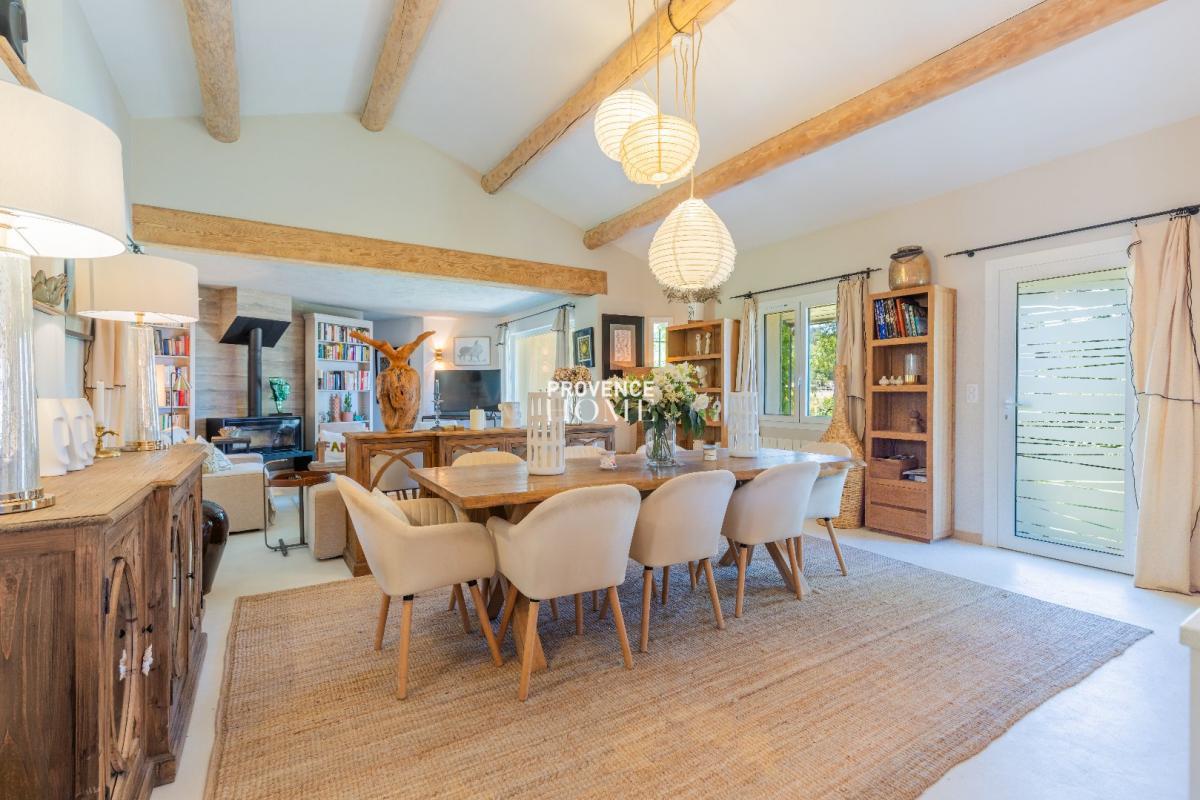 Compra: Vivenda (84440)