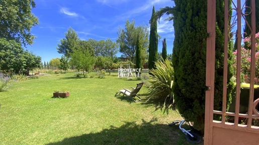 Provençal (farm)house