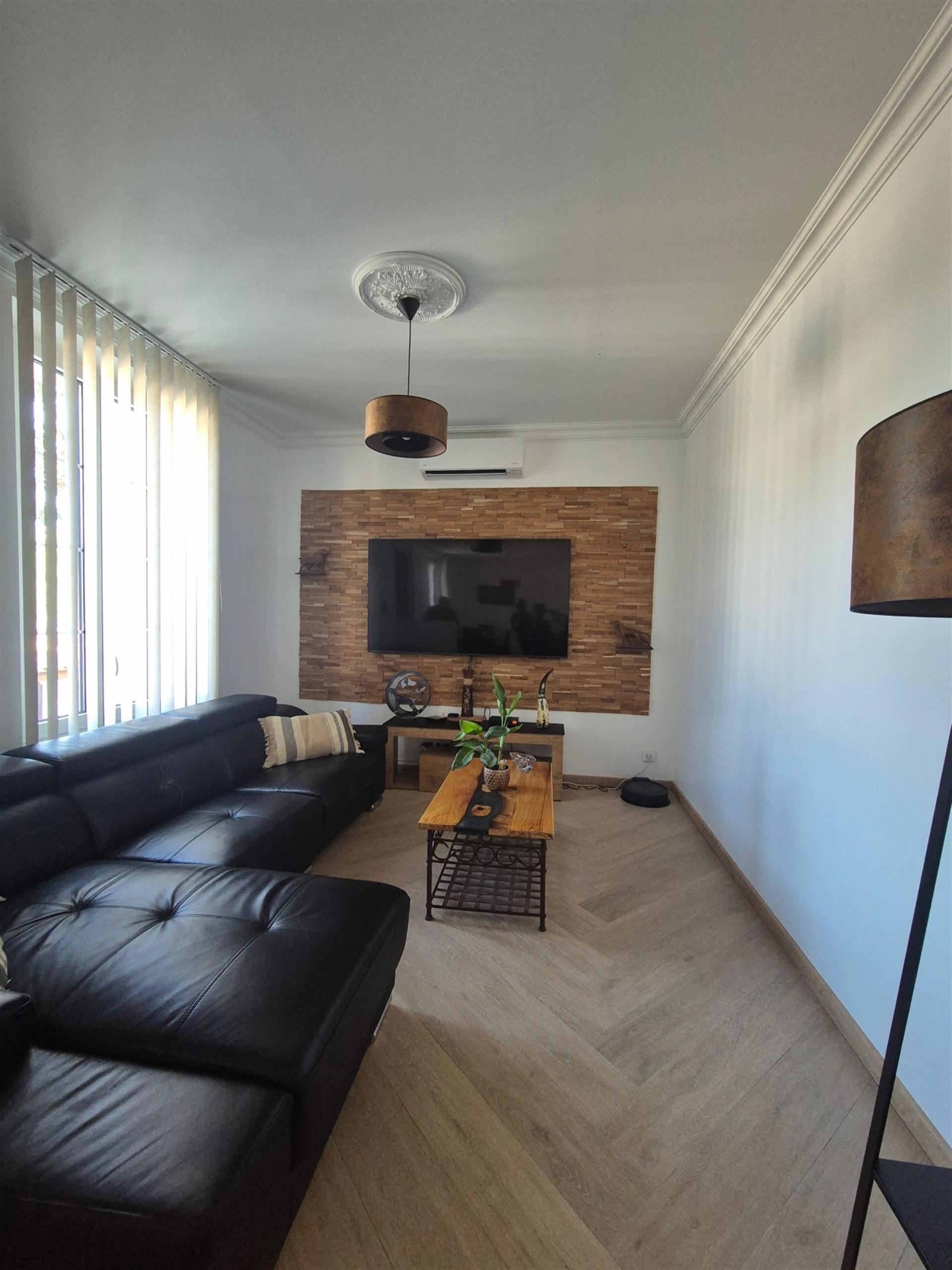 Compra: Vivenda (83550)