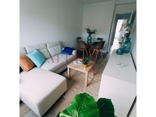 1-Zimmer-Wohnung Komplett Renoviert, Ausgestattet Und Möbliert In Lissabon