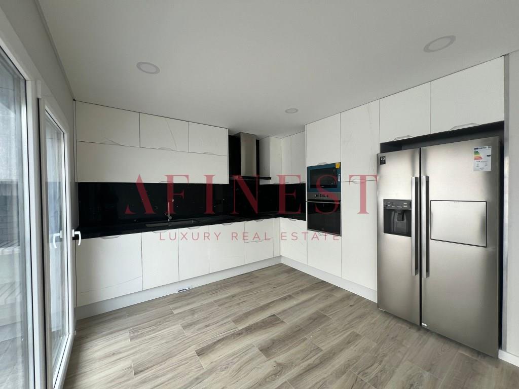 4 Bedroom Villa, With Luxury Finishes And Swimming Pool In Alcochete