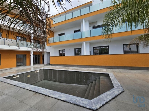Apartment with 2 Rooms in Faro with 68,00 m²