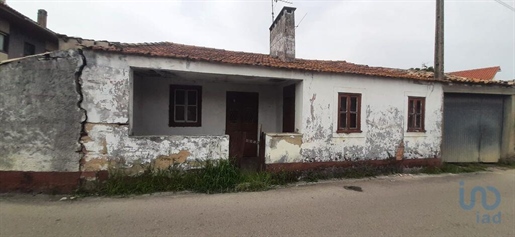 Home / Villa with 3 Rooms in Leiria with 800,00 m²