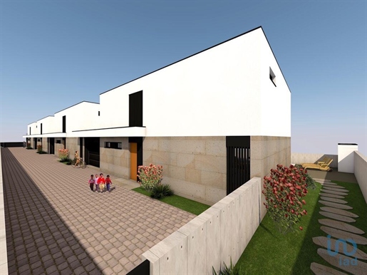 Home / Villa with 3 Rooms in Braga with 161,00 m²
