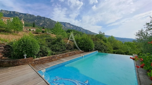 At the foot of the Caroux 5-room house 175 m2 with swimming pool