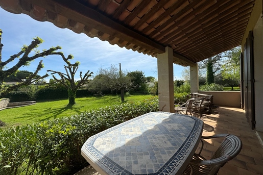 Magnificent villa on 6233m² of wooded park 10 minutes walk fro