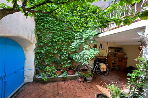 Magnificent Duplex with terrace and intimate courtyard in the