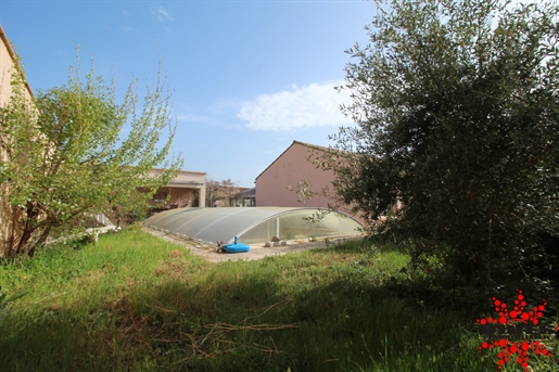 Villa T4 avec garage et jardin