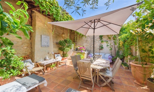 Period House B&B in a Sought-After Town near Montpellier