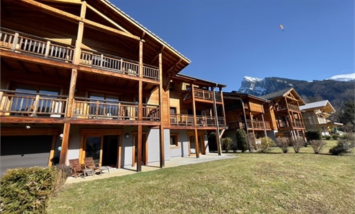 Large South Facing Apartment in Samoens