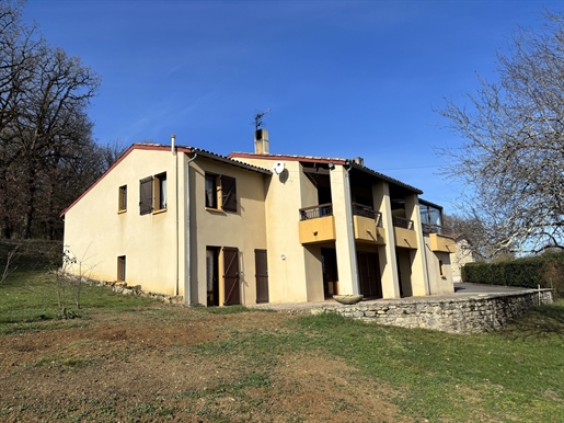 Farmhouse close to Villefranche-de-Rouergue
