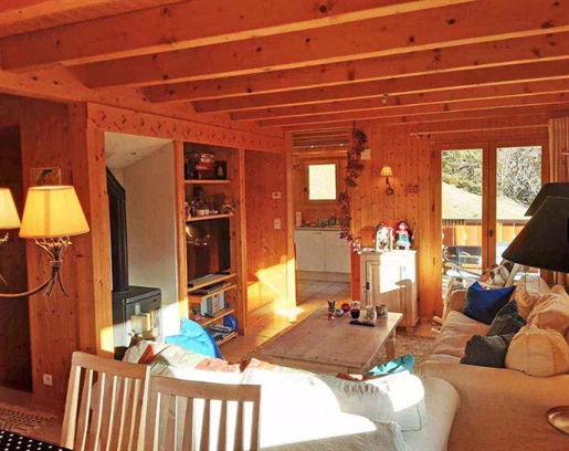 Traditional Four Bedroom Chalet in Petit Chatel
