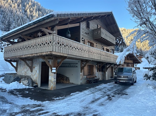 Stunning 5 Bed Chalet Overlooking Linga Telecabine, Chatel